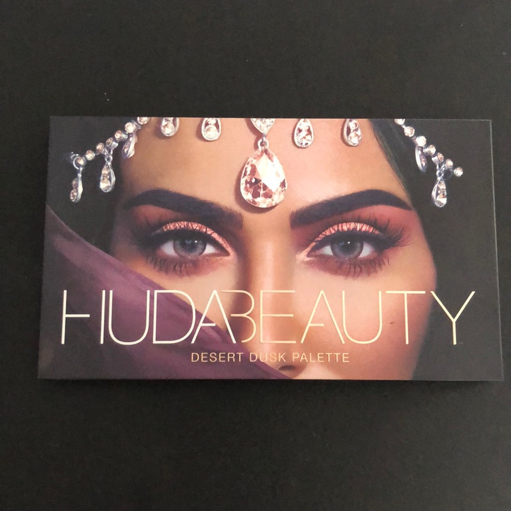 HUDA BEAUTY Desert Dusk Palette
